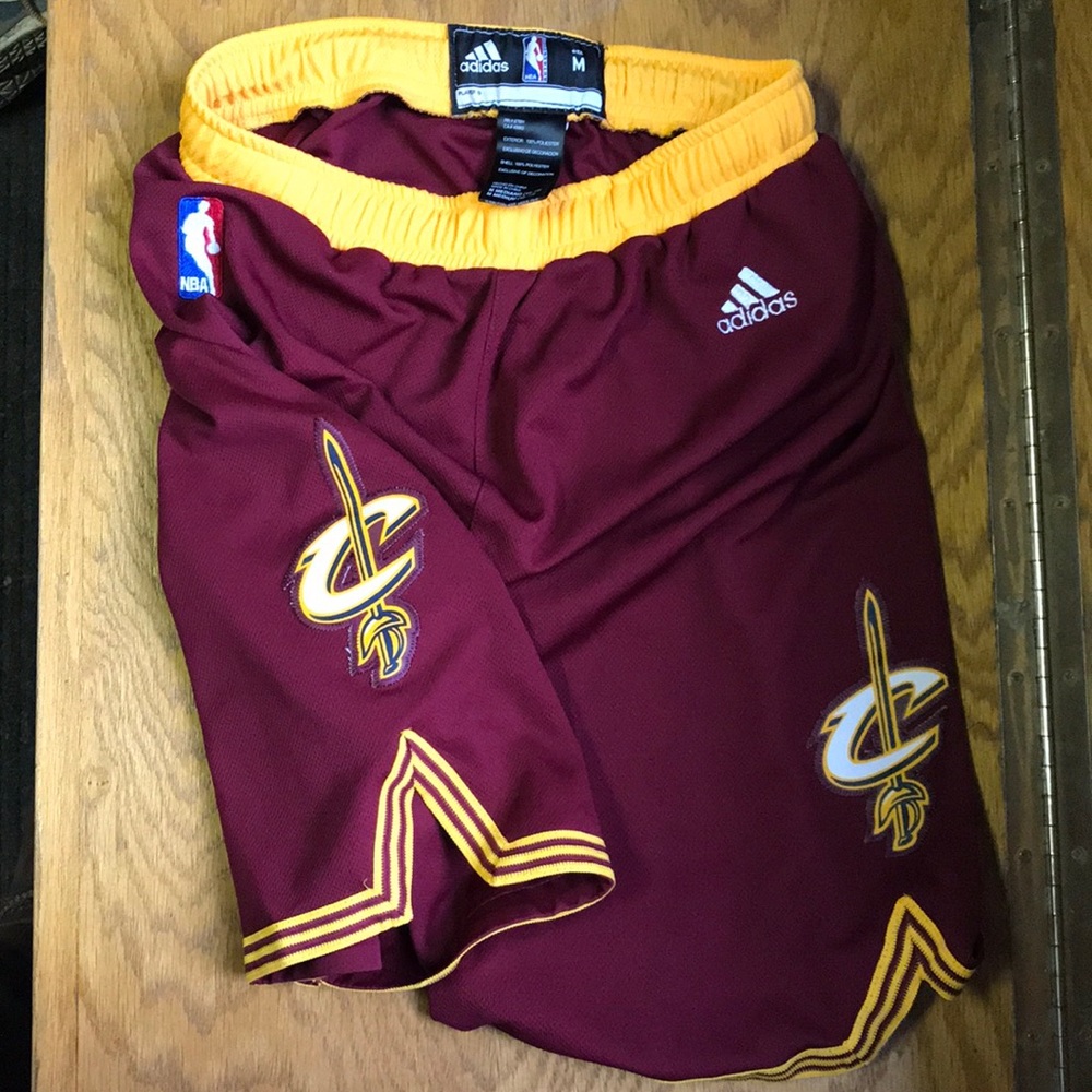 Cleveland Cavs Adidas youth shorts size Medium